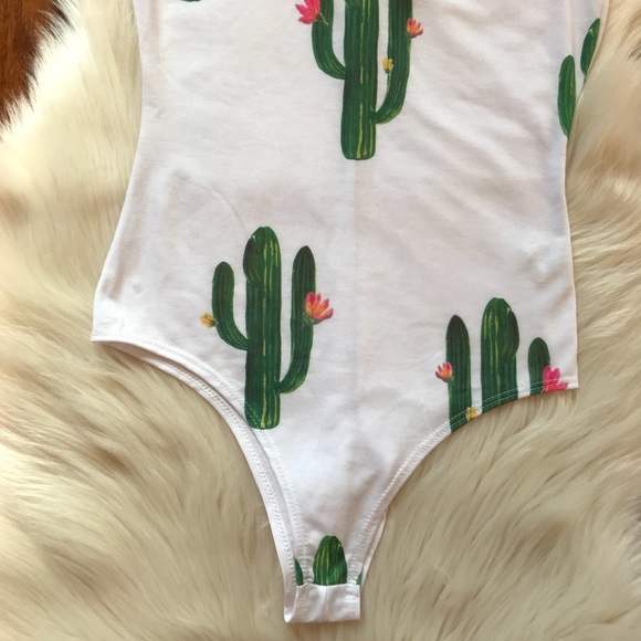 🌵Host Pick!🌵Cactus Print Bodysuit - Picture 6 of 8